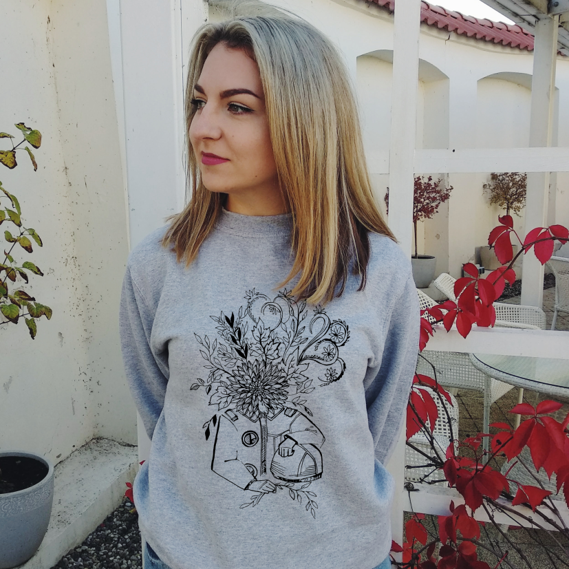 Pilkas džemperis be gobtuvo "Kosmonautas“ ŠIURPNAČIO PASIŪLYMAS (XS dydis) ŠIURPNAČIO PASIŪLYMAS