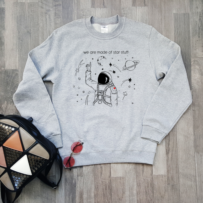 Pilkas džemperis be gobtuvo "We are made from stars stuff“