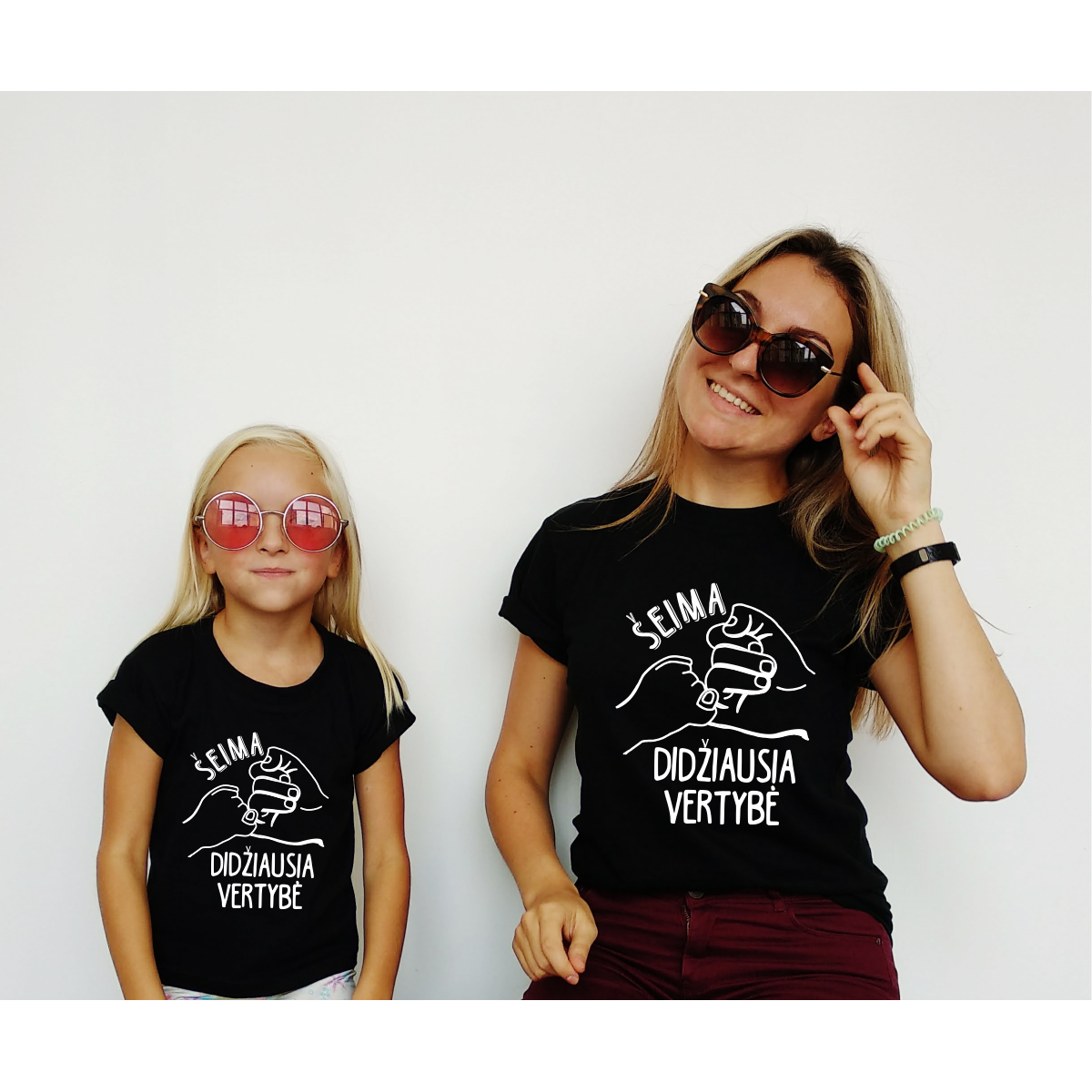 Juodi marškinėliai "Šeima - didžiausia vertybė“