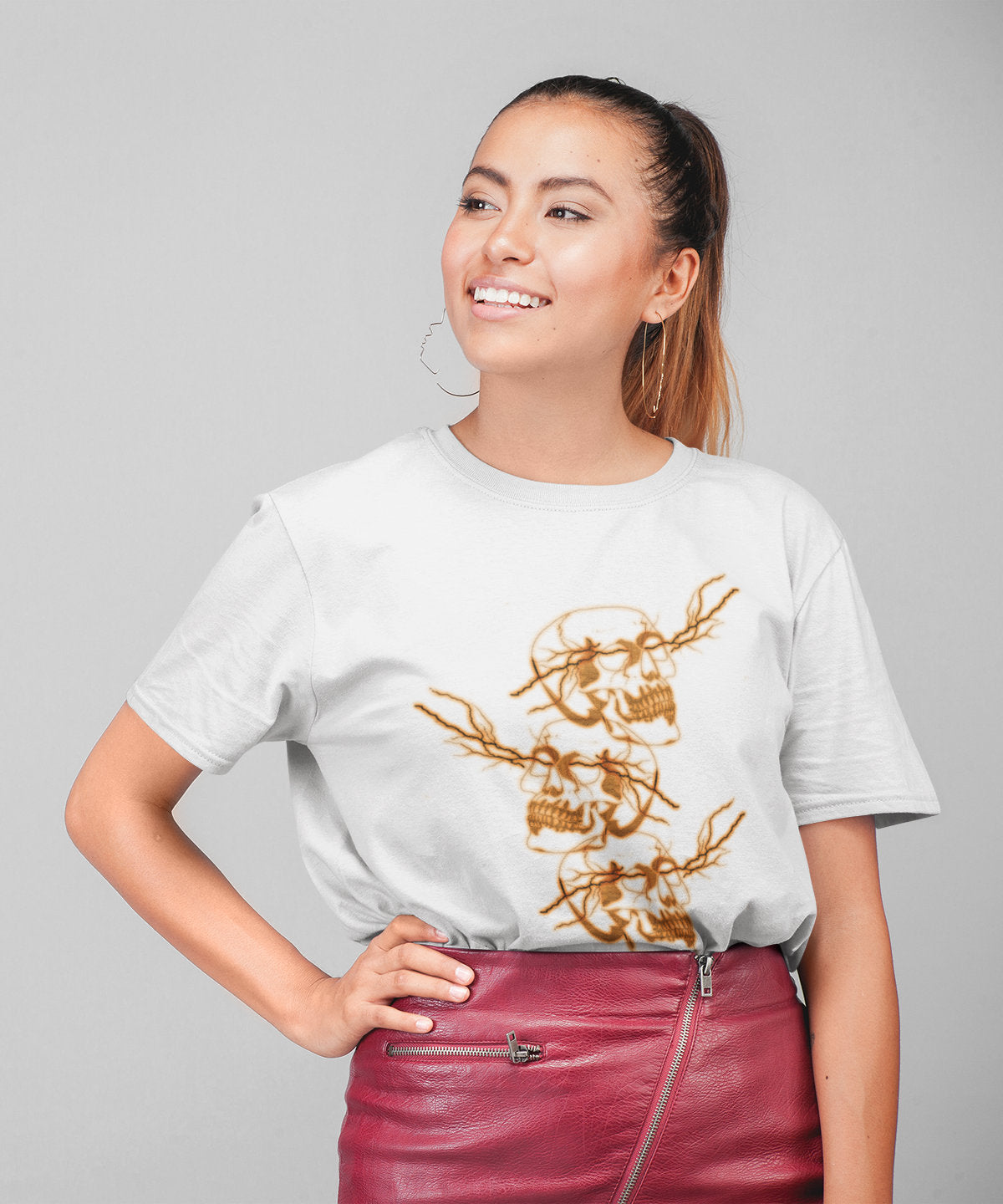 Balti UNISEX marškinėliai "Žaibų kaukolės“