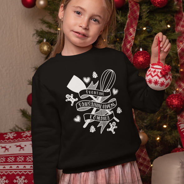 Vaikiškas juodas kalėdinis džemperis "Sausainiu kepejai"