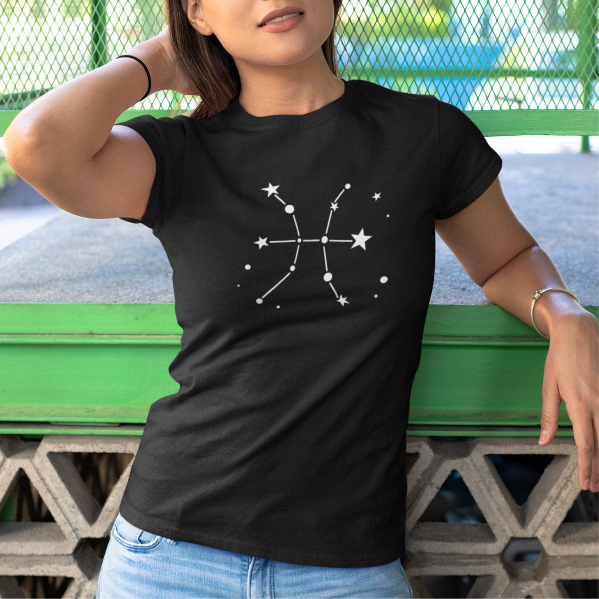 Juodi moteriški marškinėliai zodiakas "ŽUVYS“